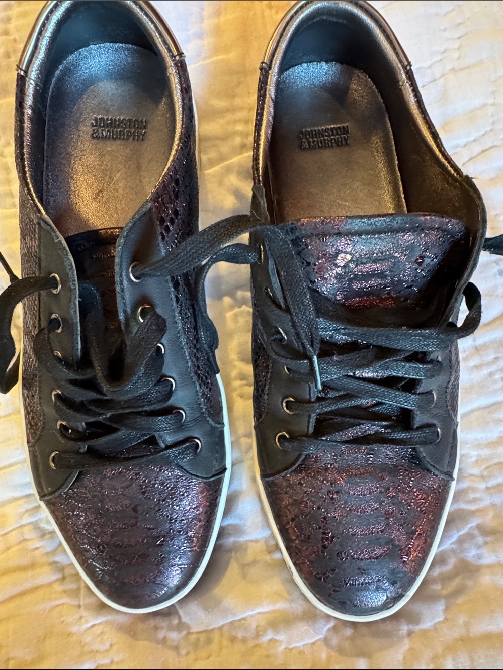 Johnston & Murphy Women's Black and Burgundy Sparkle Lace-Up Sneakers